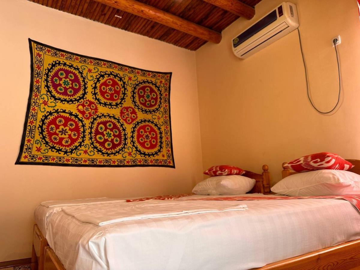 Sarrafon Guest House Buchara Buitenkant foto