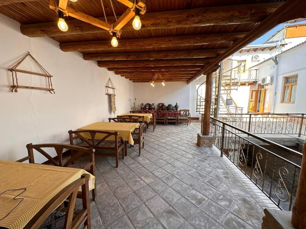 Sarrafon Guest House Buchara Buitenkant foto